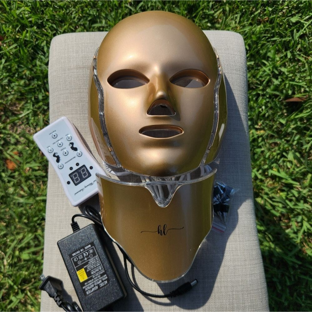 ME2 BEAUTY LED FACE & NECK TREATMENT MASK - Picture 13 of 13